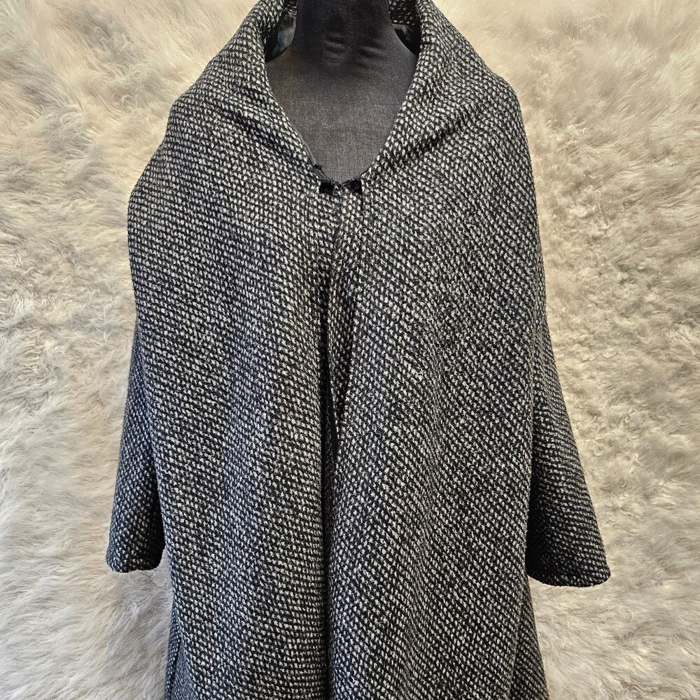 M Collection Women's Black and White Wool Blend Coat Size L